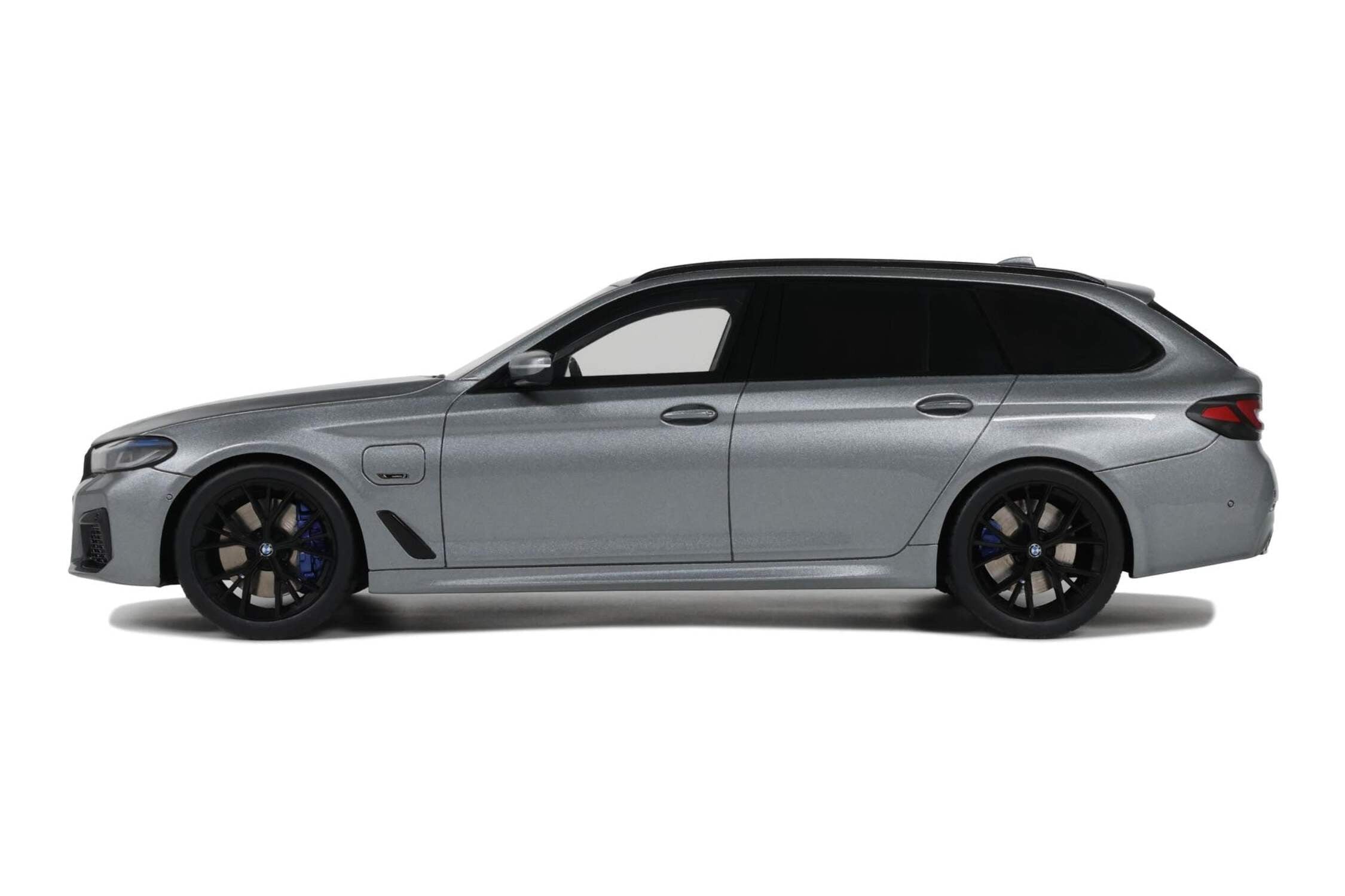 2023 BMW 530E XDrive M Silver Metallic 1/18 Model Car by GT Spirit