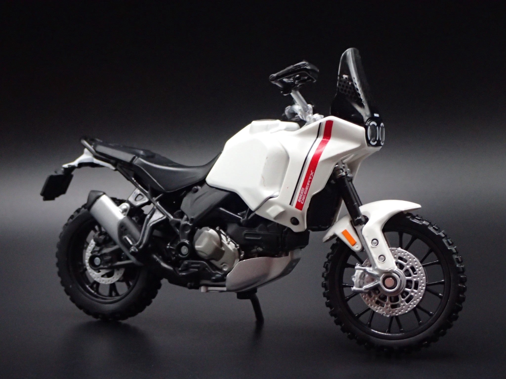Open Box DUCATI DESERTX BIKE MOTORCYCLE WHITE 1/18 SCALE DIORAMA DIECAST MODEL BIKE