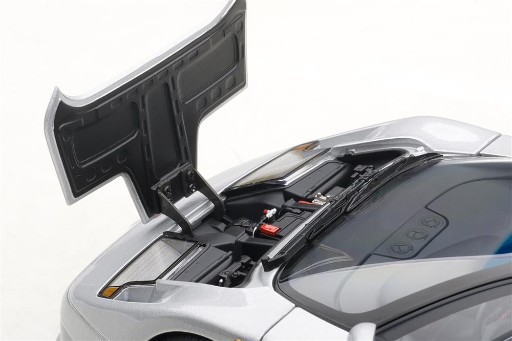 Bugatti EB110 GT Silver 1/18 Diecast Car Model by Autoart