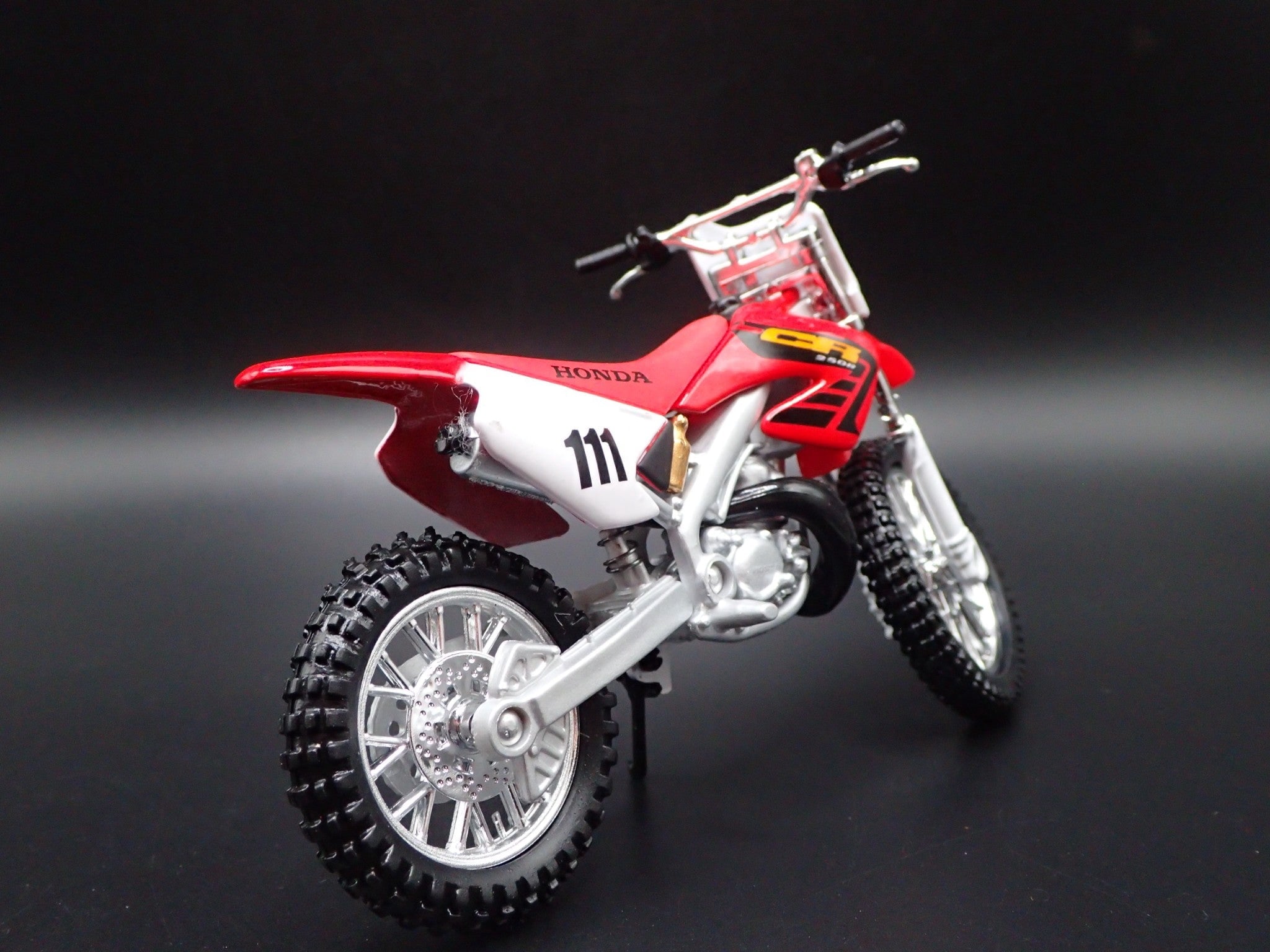 Open Box HONDA CR250R DIRT BIKE MOTORCYCLE RED 1/18 SCALE DIORAMA DIECAST MODEL BIKE