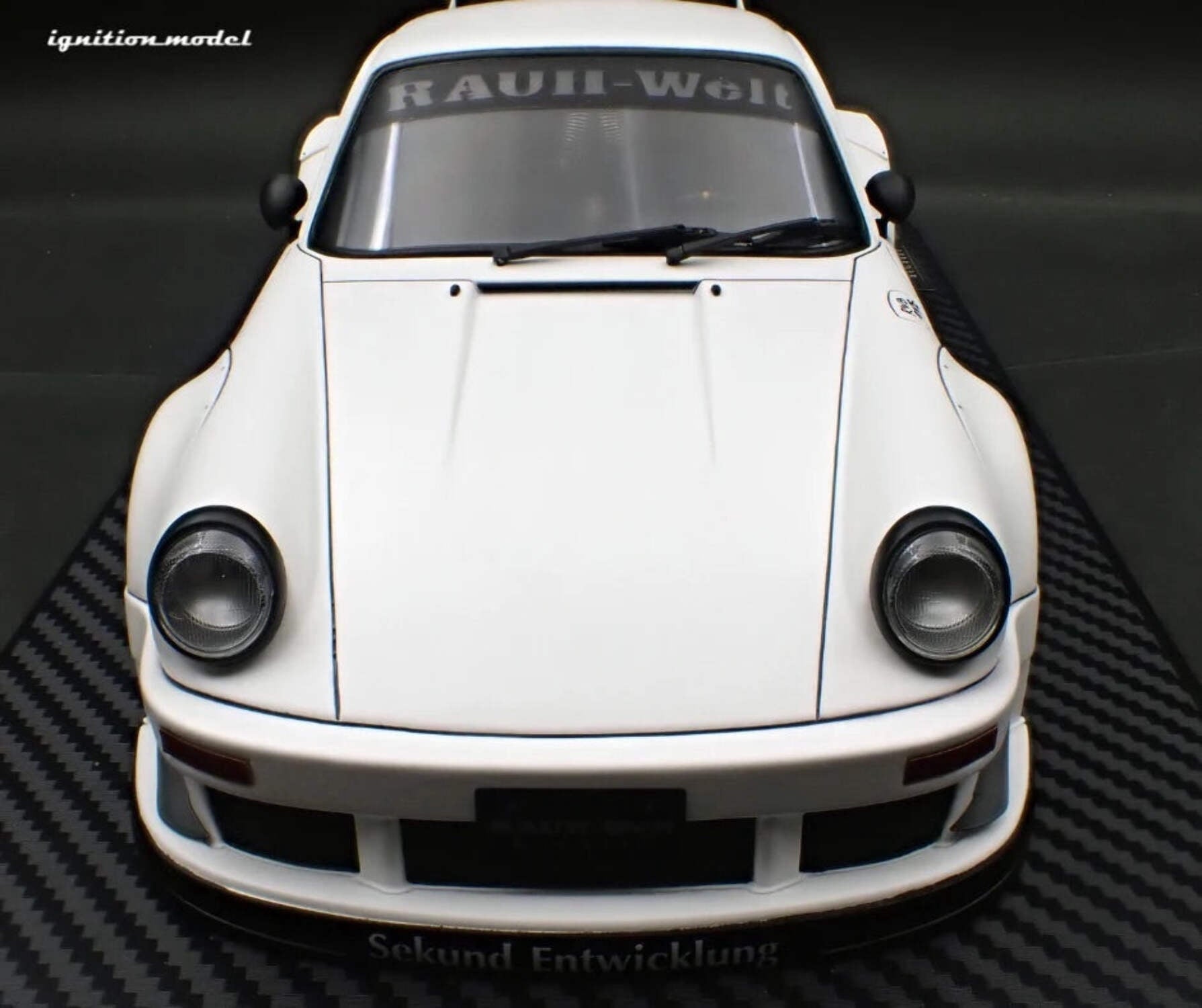 Ignition-Model Porsche 911 RWB 930 Matte White w/ Work S1 Wheels 1:18