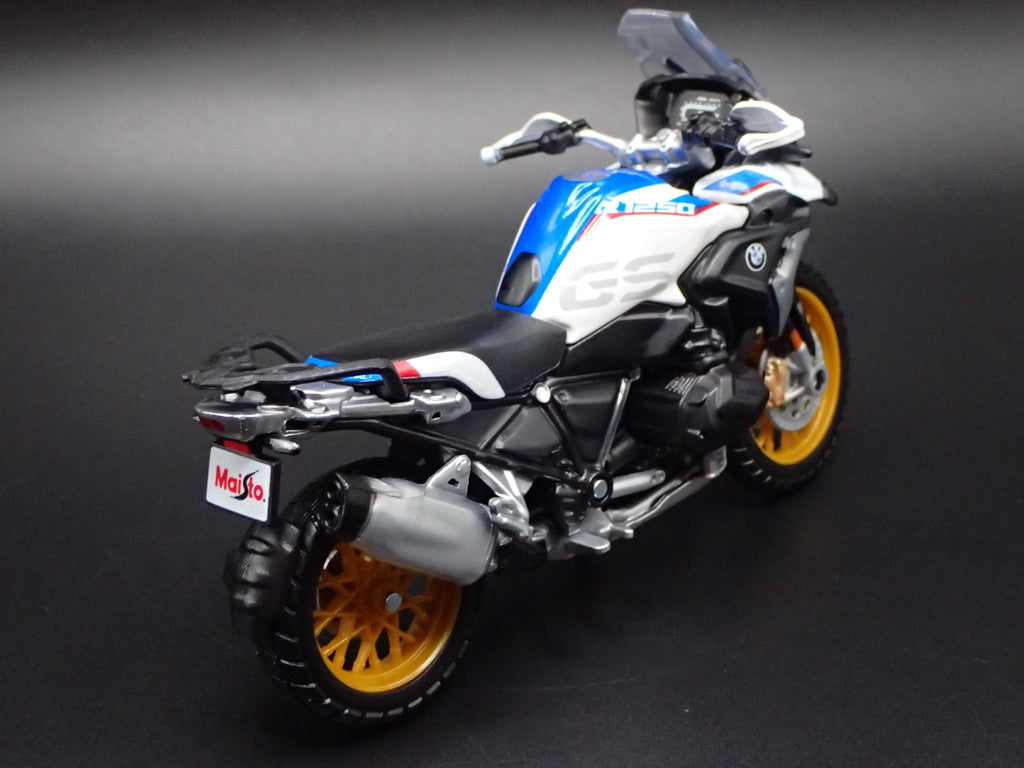 Open Box BMW R 1250 GS SPORTS BIKE MOTORCYCLE WHITE 1/18 SCALE DIORAMA DIECAST MODEL BIKE