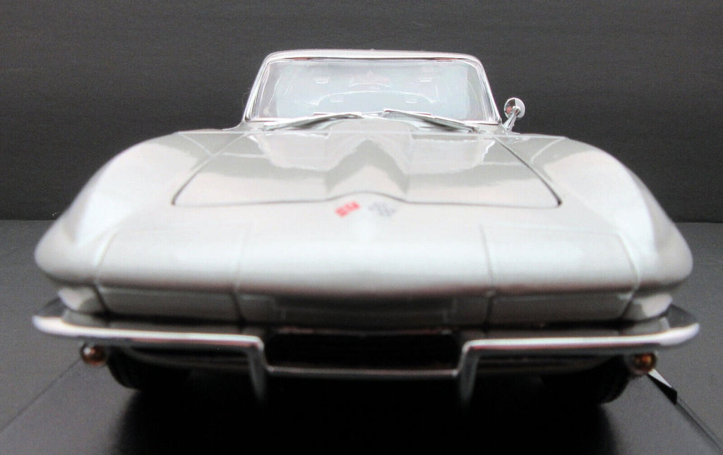 1:18 1965 Chevy Corvette