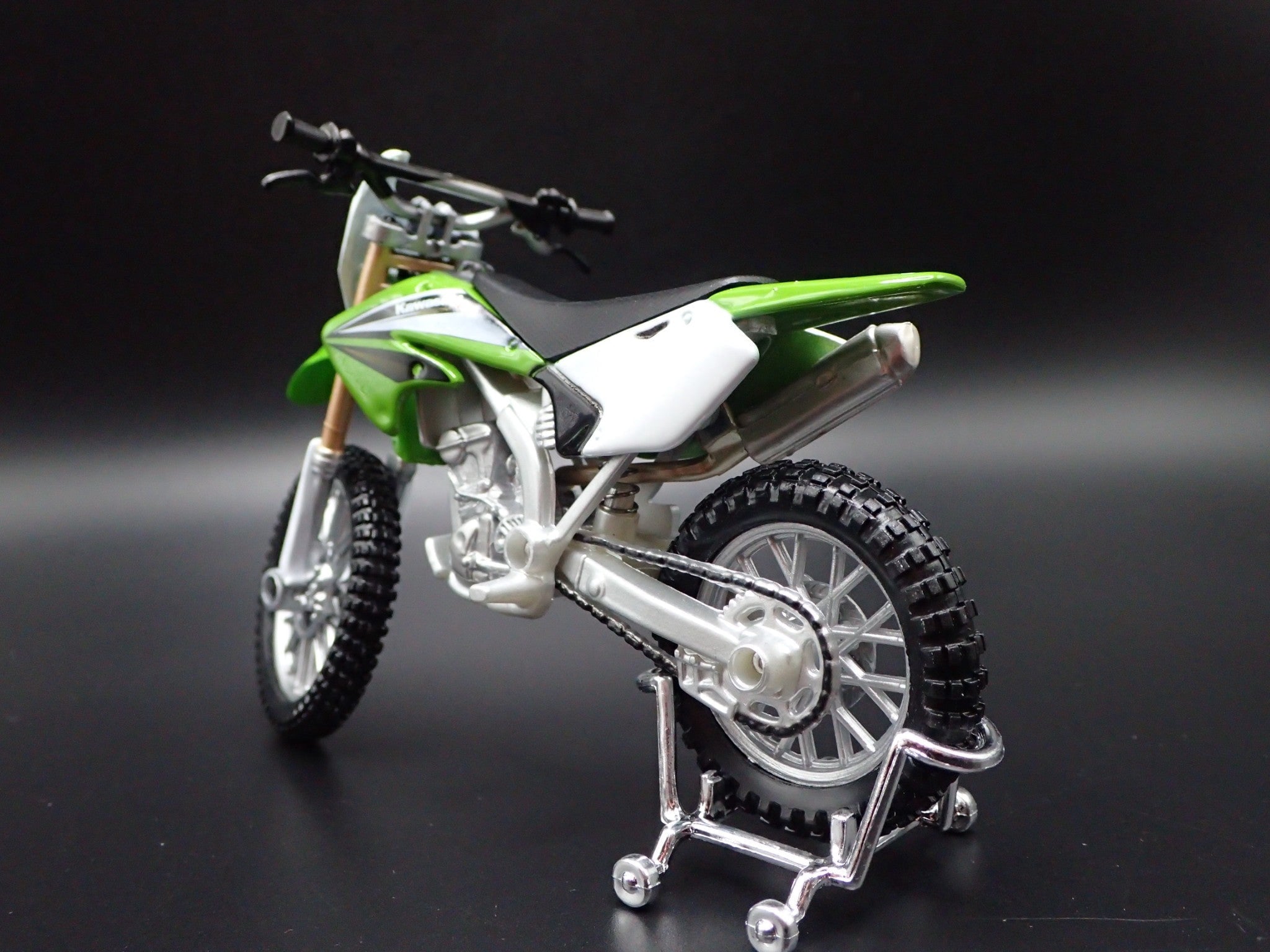 Open Box KAWASAKI KX 250F DIRT BIKE MOTORCYCLE GREEN 1/18 SCALE DIECAST MODEL BIKE