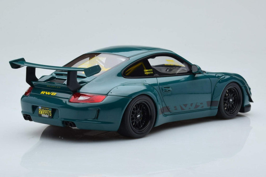 2021 RWB Bodykit "Syunkashuto" Green with Black Stripes 1/18 Model Car by GT Spirit