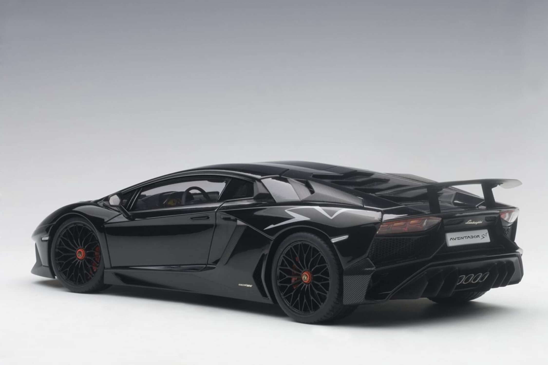 Autoart 74556 Lamborghini Aventador LP750-4 SV Nero Aldebaran-Gloss Black 1-18 Scale Model Car