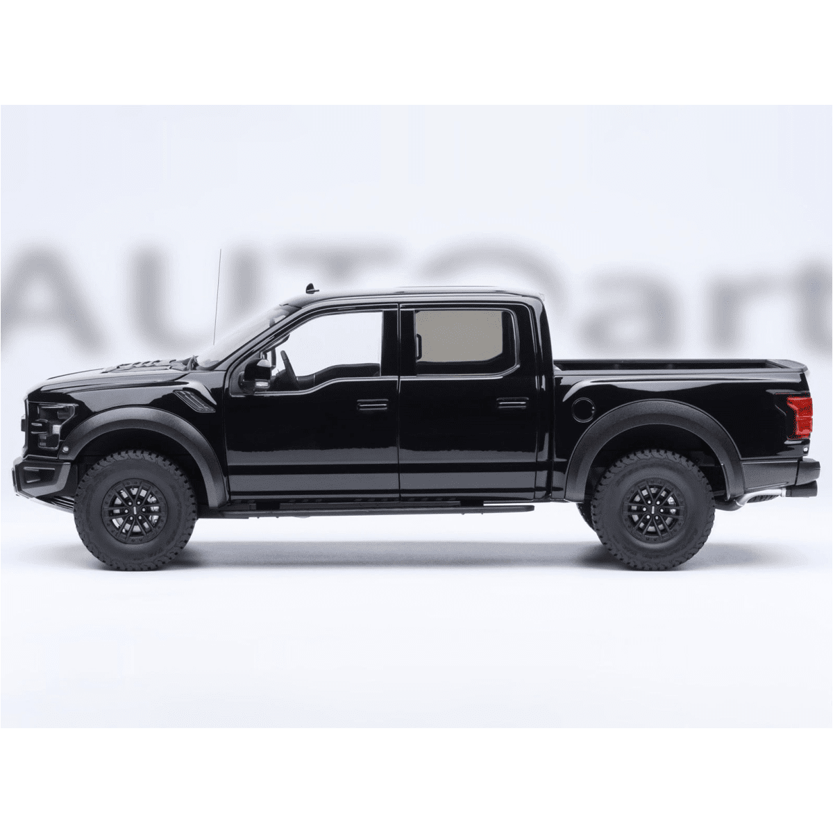 2019 Ford F-150 Raptor Pickup Truck Velocity Blue 1/18 Model Car by Autoart