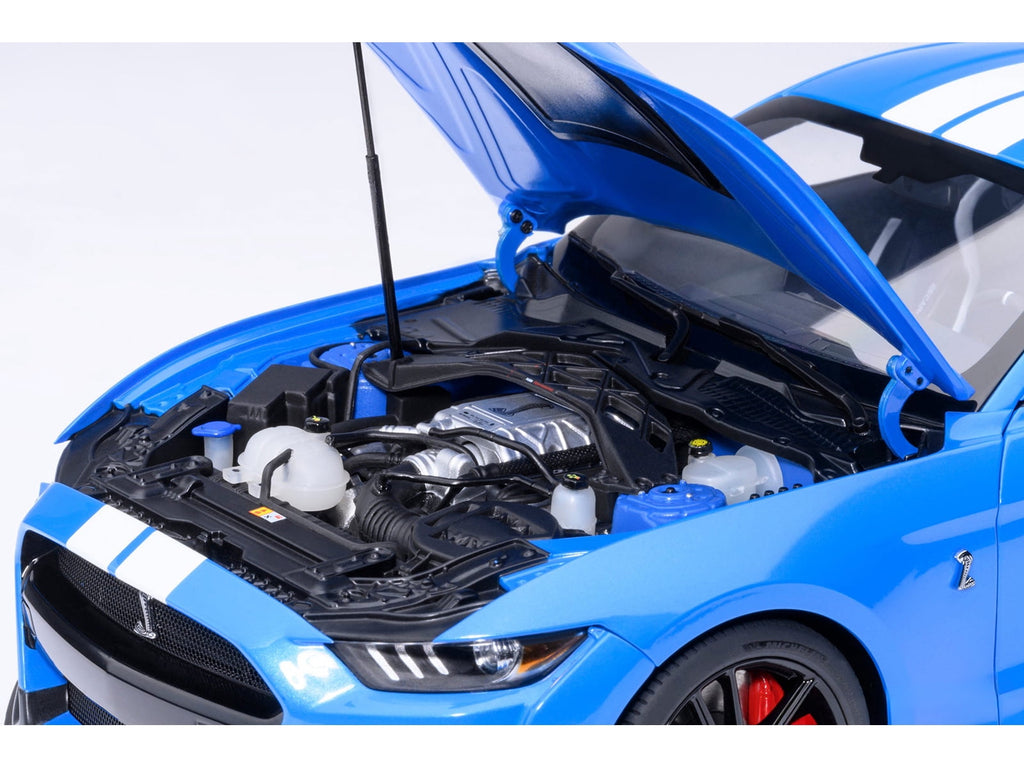 Ford Mustang Shelby GT500 Grabber Blue w/ White Stripes 1/18 Model Car by Autoart