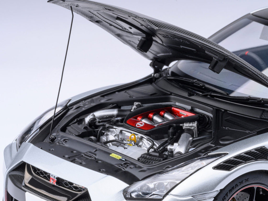 2022 Nissan GT-R (R35) Nismo Special Edition RHD Ultimate Metal Silver with Carbon Hood and Top 1/18 Model Car by Autoart