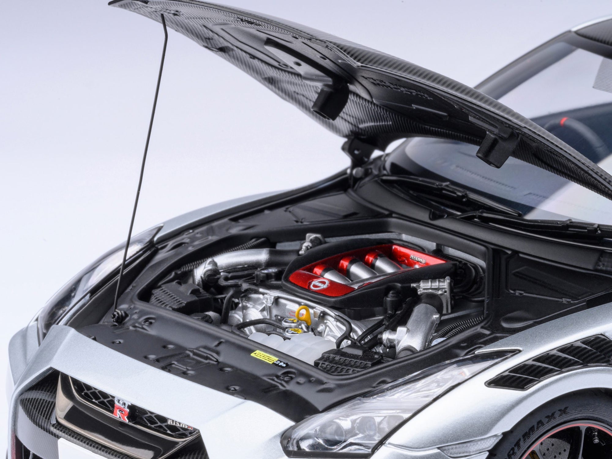 2022 Nissan GT-R (R35) Nismo Special Edition RHD Ultimate Metal Silver with Carbon Hood and Top 1/18 Model Car by Autoart