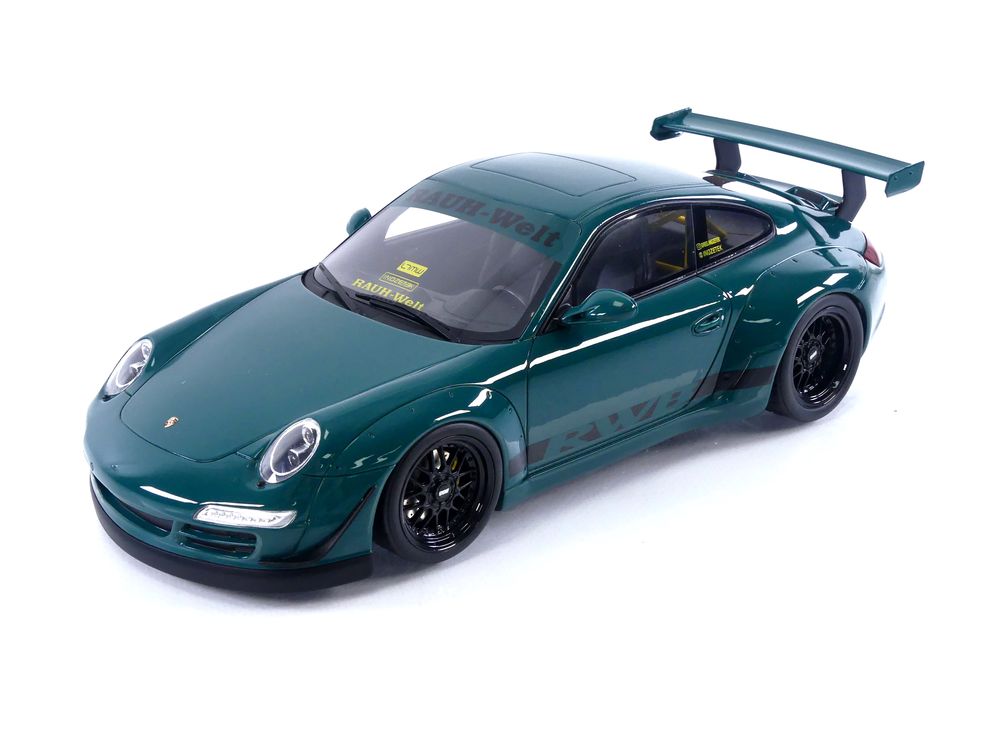 2021 RWB Bodykit "Syunkashuto" Green with Black Stripes 1/18 Model Car by GT Spirit
