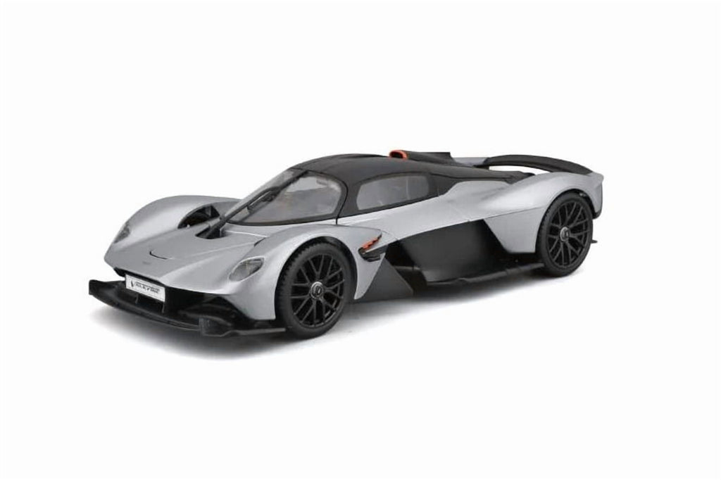 2022 Aston Martin Valkyrie, Silver - Maisto 31465SL - 1/18 Scale Diecast Model Car