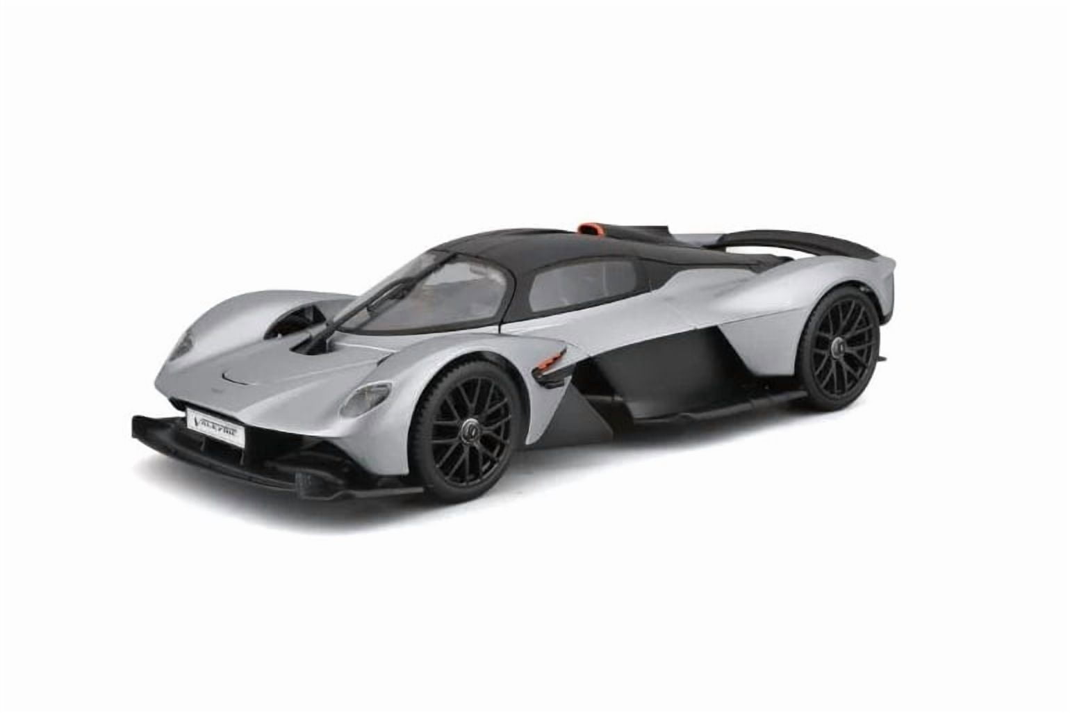 2022 Aston Martin Valkyrie, Silver - Maisto 31465SL - 1/18 Scale Diecast Model Car
