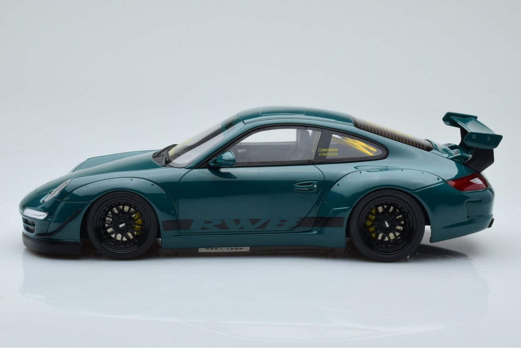 2021 RWB Bodykit "Syunkashuto" Green with Black Stripes 1/18 Model Car by GT Spirit