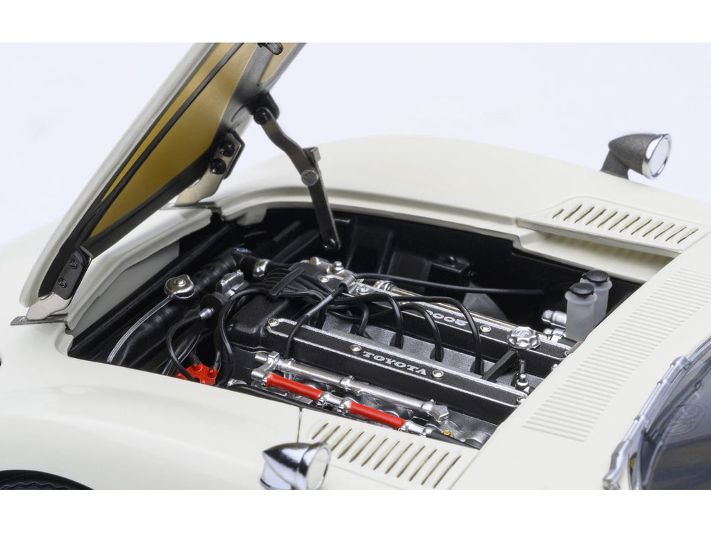 1967 Toyota 2000GT RHD (Right Hand Drive) White 1/18 Model Car by Autoart