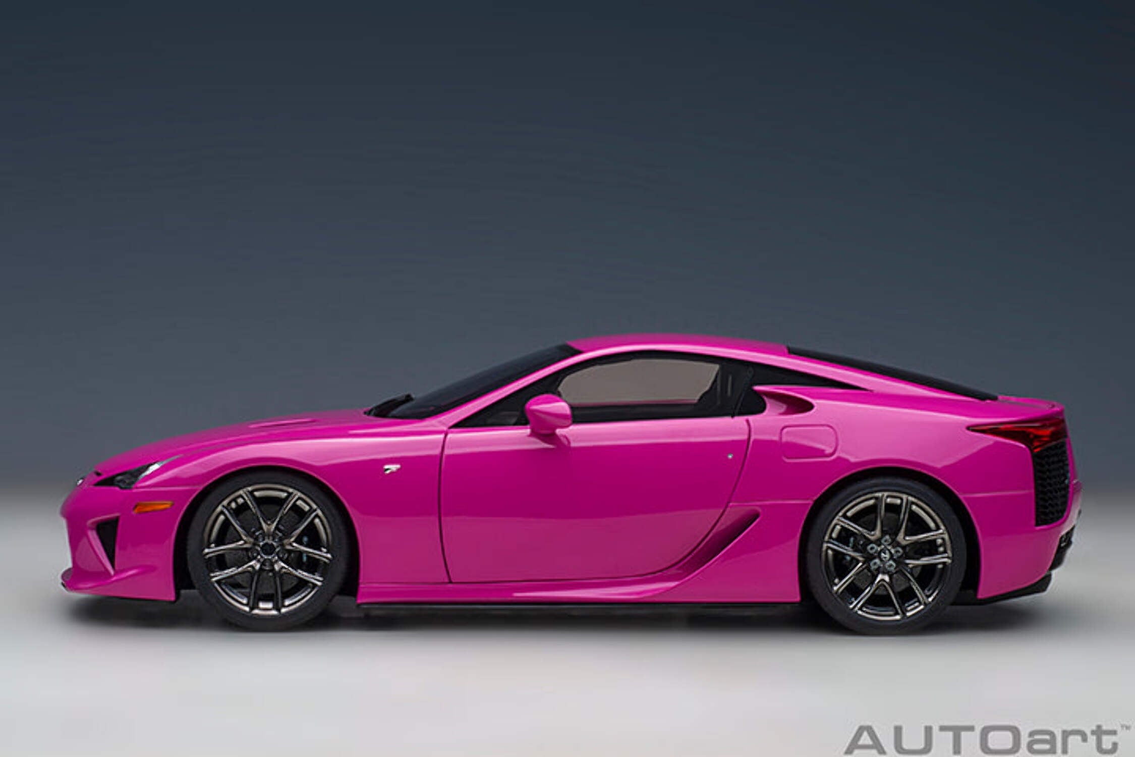 Lexus LFA Passionate Pink 1/18 Model Car by Autoart