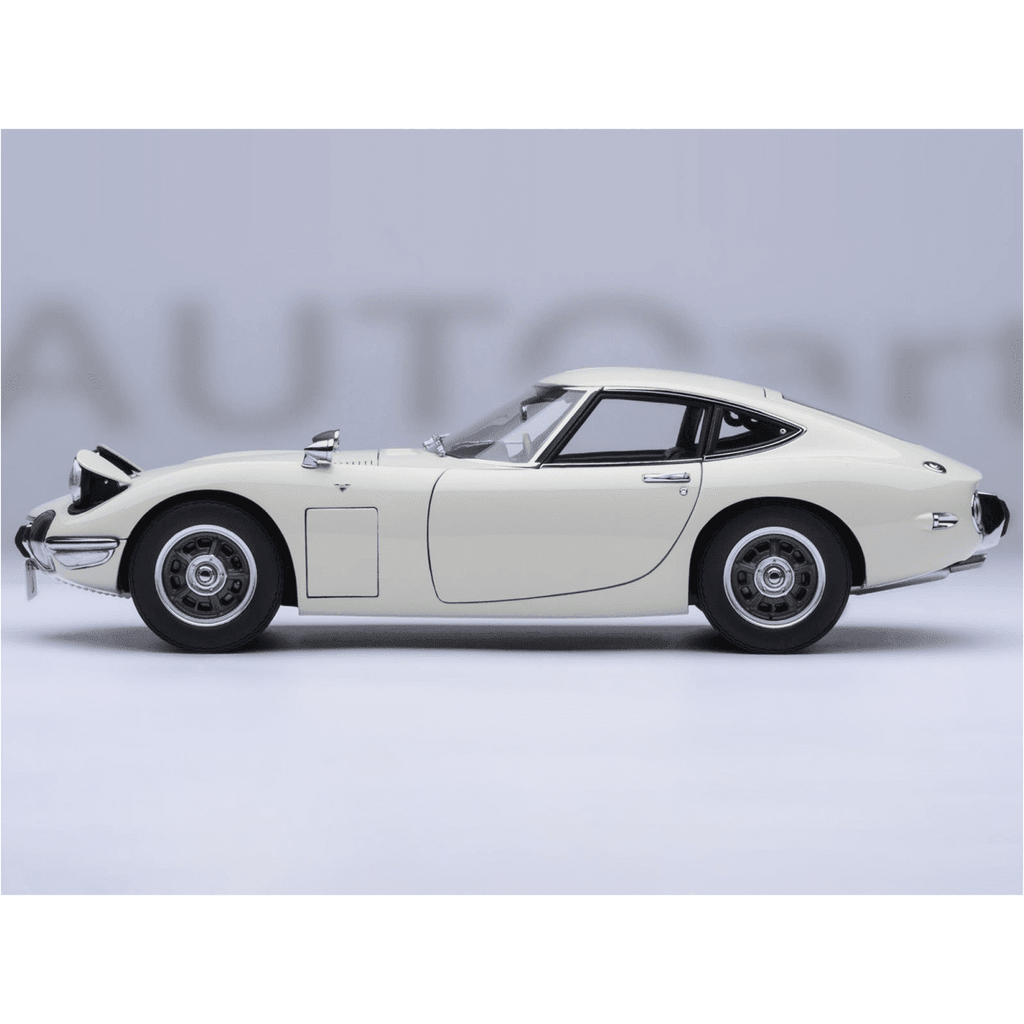 1967 Toyota 2000GT RHD (Right Hand Drive) White 1/18 Model Car by Autoart