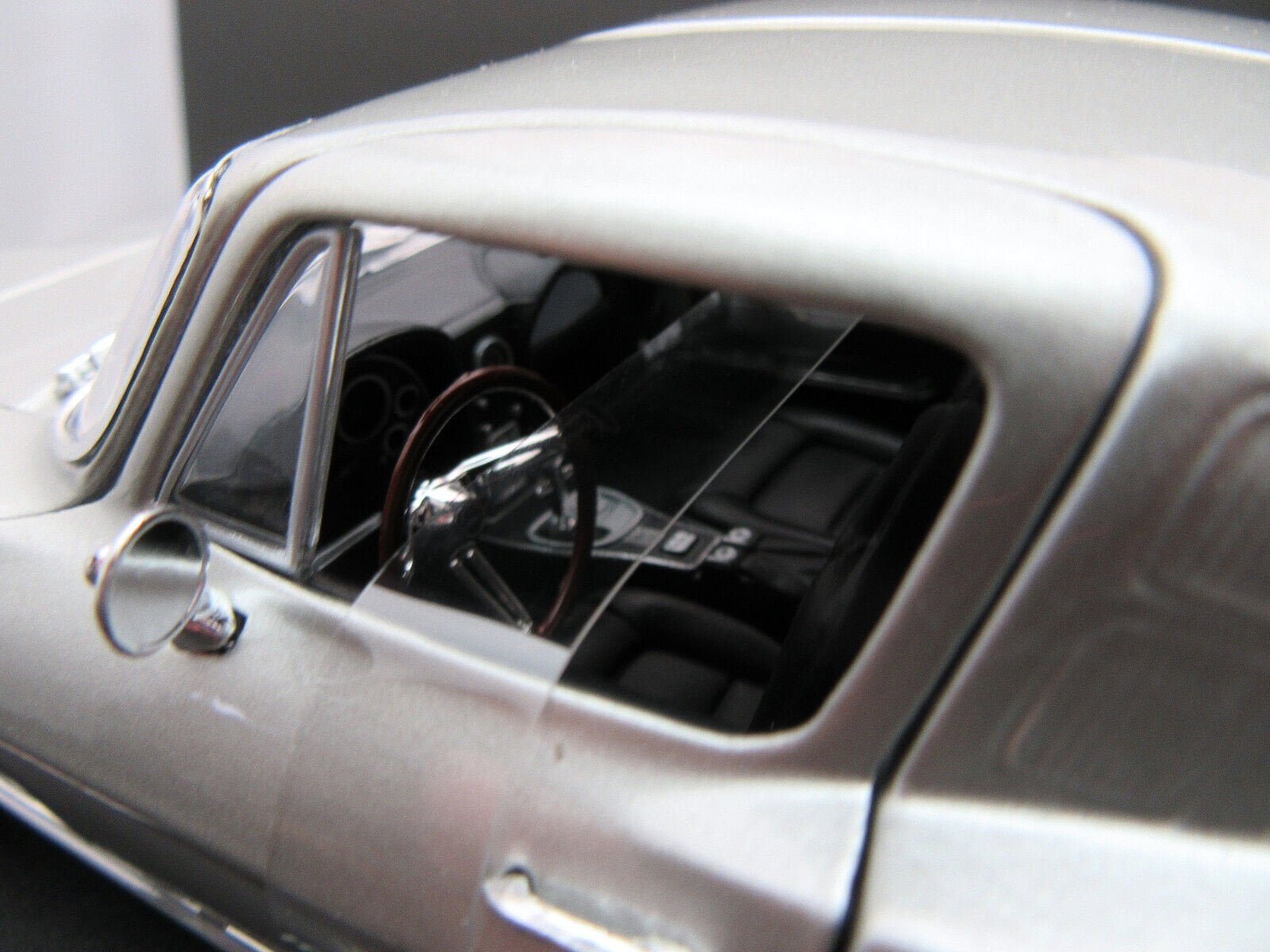 1:18 1965 Chevy Corvette