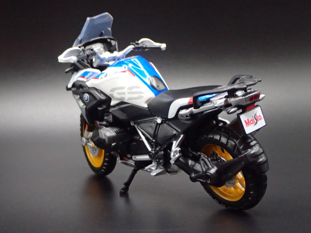 Open Box BMW R 1250 GS SPORTS BIKE MOTORCYCLE WHITE 1/18 SCALE DIORAMA DIECAST MODEL BIKE
