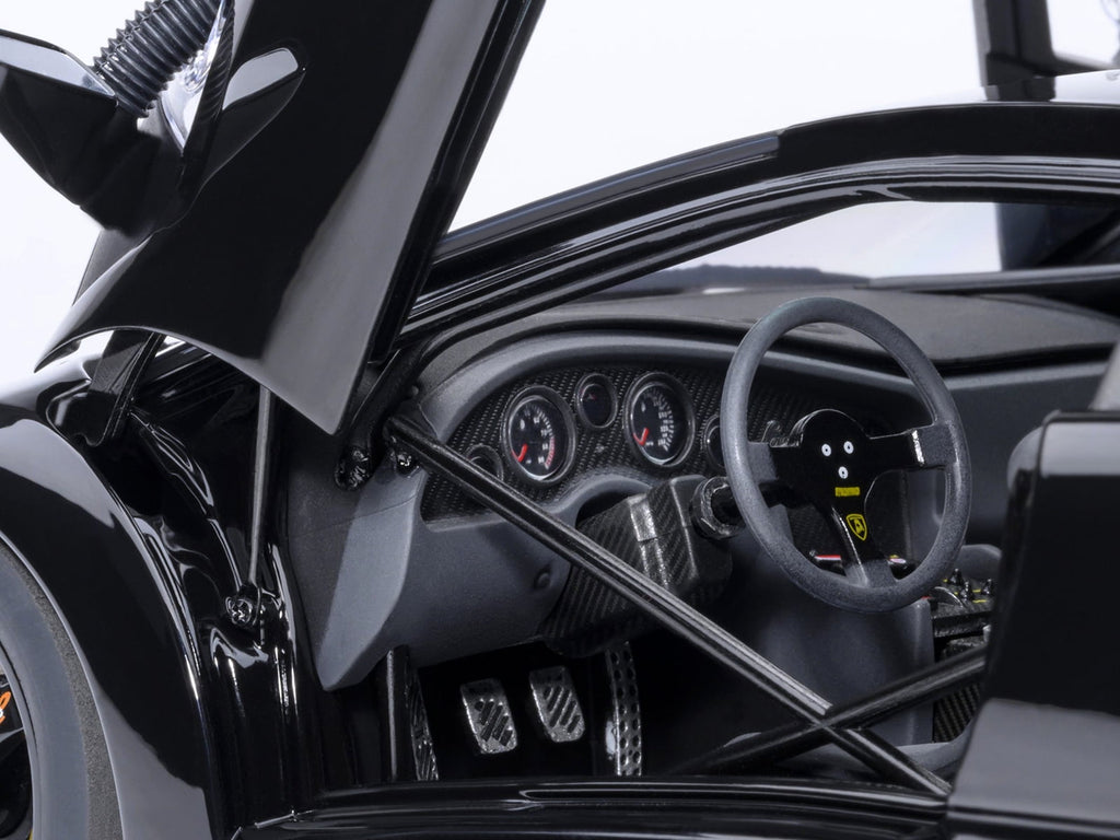 Lamborghini Diablo GTR Deep Black 1/18 Diecast Model Car by Autoart