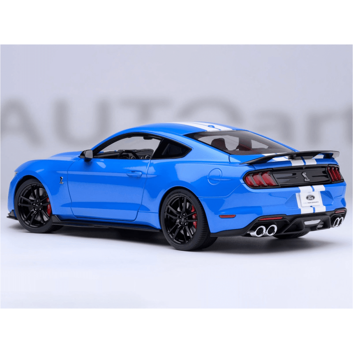 Ford Mustang Shelby GT500 Grabber Blue w/ White Stripes 1/18 Model Car by Autoart