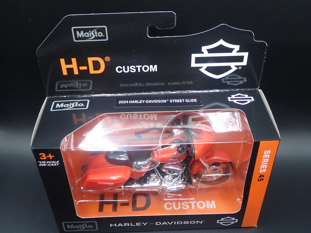 2024 HARLEY DAVIDSON STREET GLIDE MOTORCYCLE MAISTO SERIES 45 1/18 DIECAST