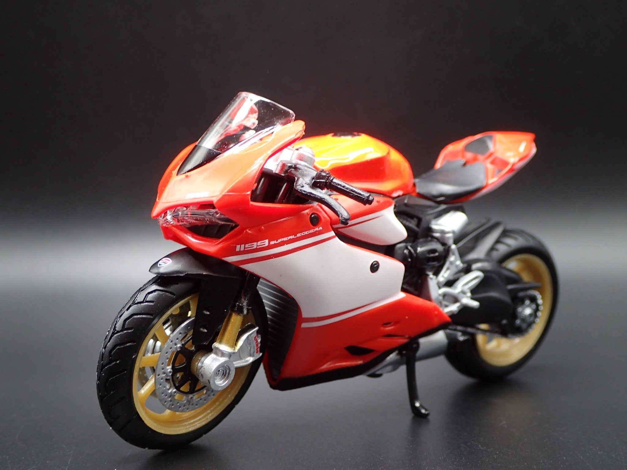 Open Box DUCATI 1199 SUPERLEGGERA BIKE MOTORCYCLE 1/18 SCALE DIORAMA DIECAST MODEL BIKE