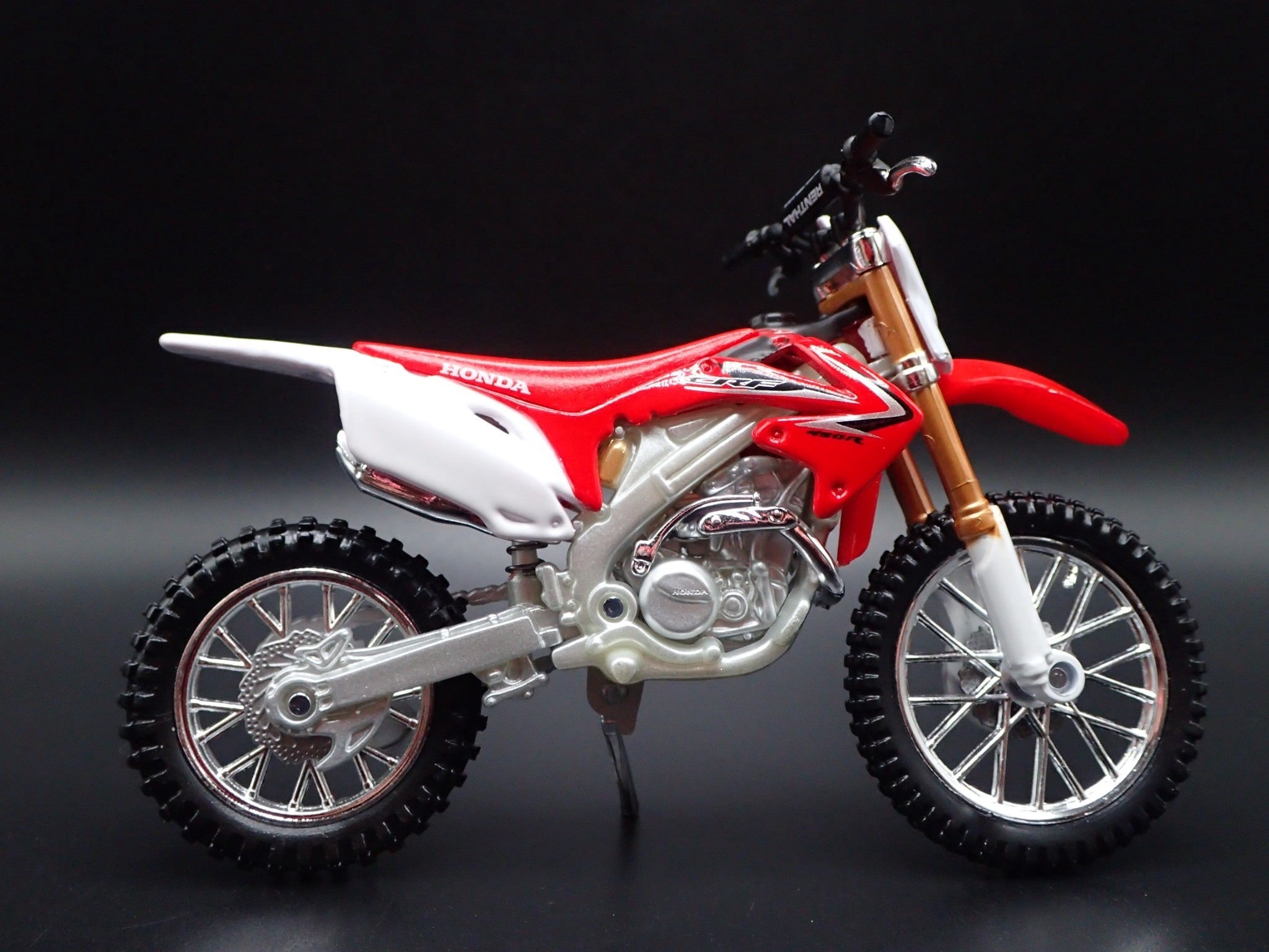 Open Box HONDA CRF450R DIRT BIKE MOTORCYCLE RED 1/18 SCALE DIORAMA DIECAST MODEL BIKE