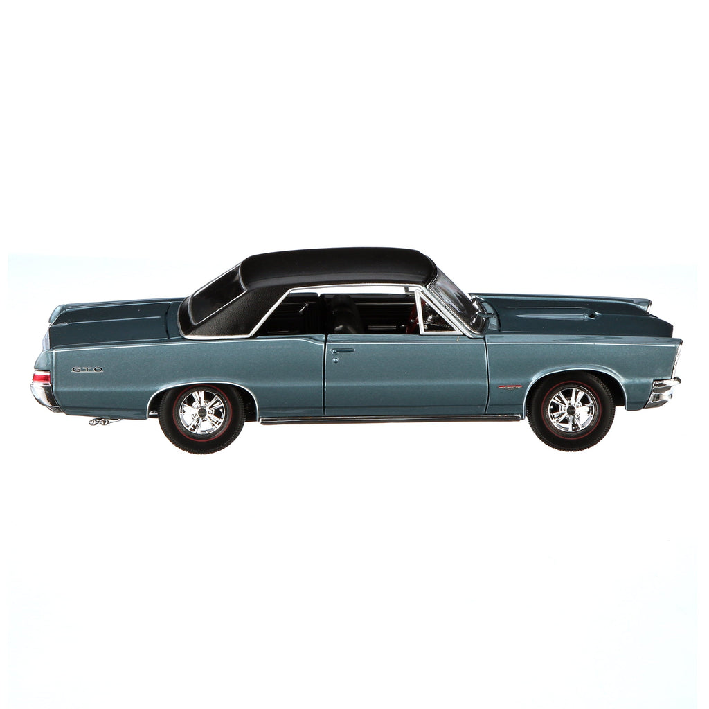 1:18 1965 Pontiac GTO (Hurst Edition)