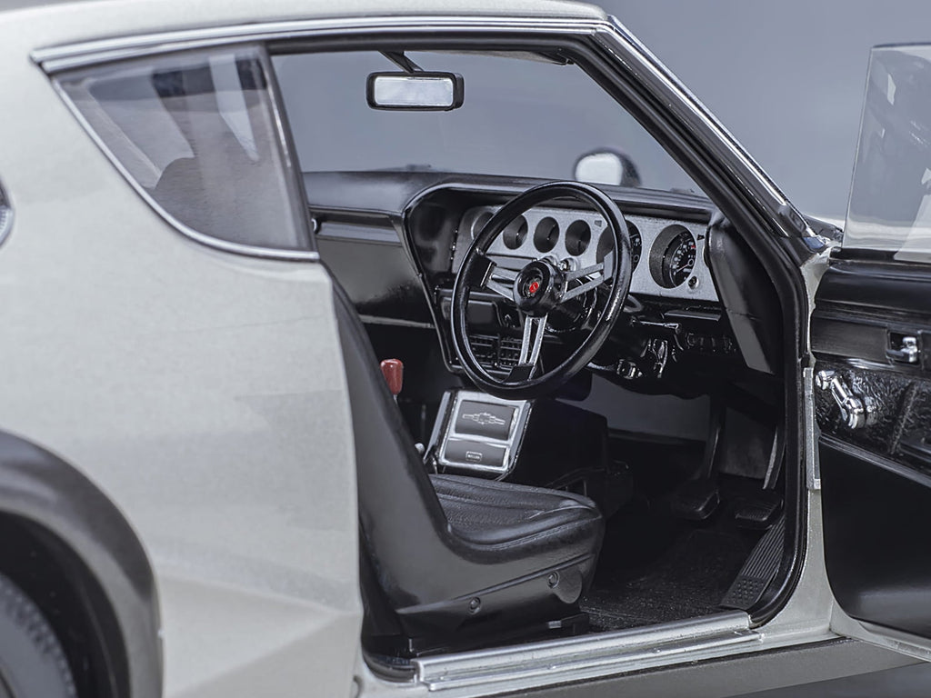 Nissan Skyline 2000GT-R (KPGC110) RHD (Right Hand Drive) Silver Metallic 1/18 Model Car by Autoart