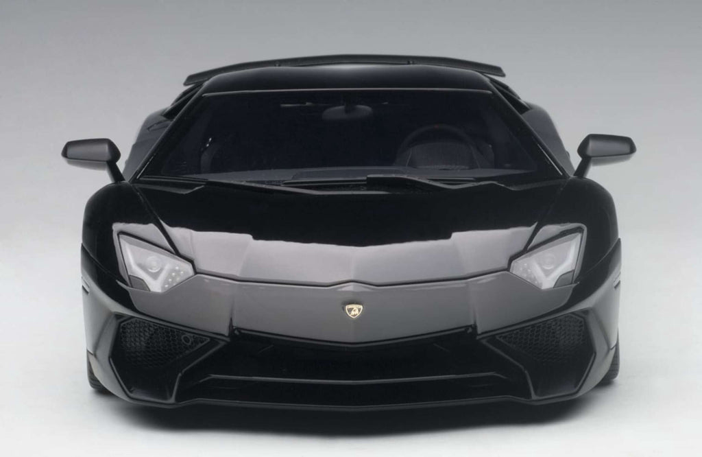 Autoart 74556 Lamborghini Aventador LP750-4 SV Nero Aldebaran-Gloss Black 1-18 Scale Model Car