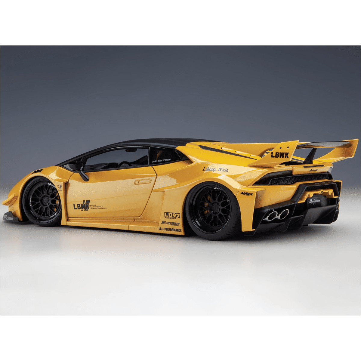 AUTOart Lamborghini Huracan GT Liberty Walk LB Silhouette Works Yellow Metallic 1:18
