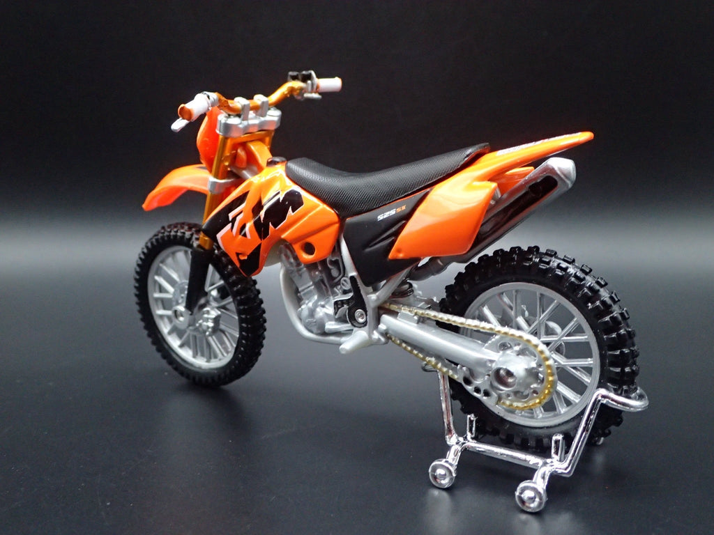 Open Box KTM 525SX DIRT BIKE MOTORCYCLE ORANGE 1/18 SCALE DIORAMA DIECAST MODEL BIKE