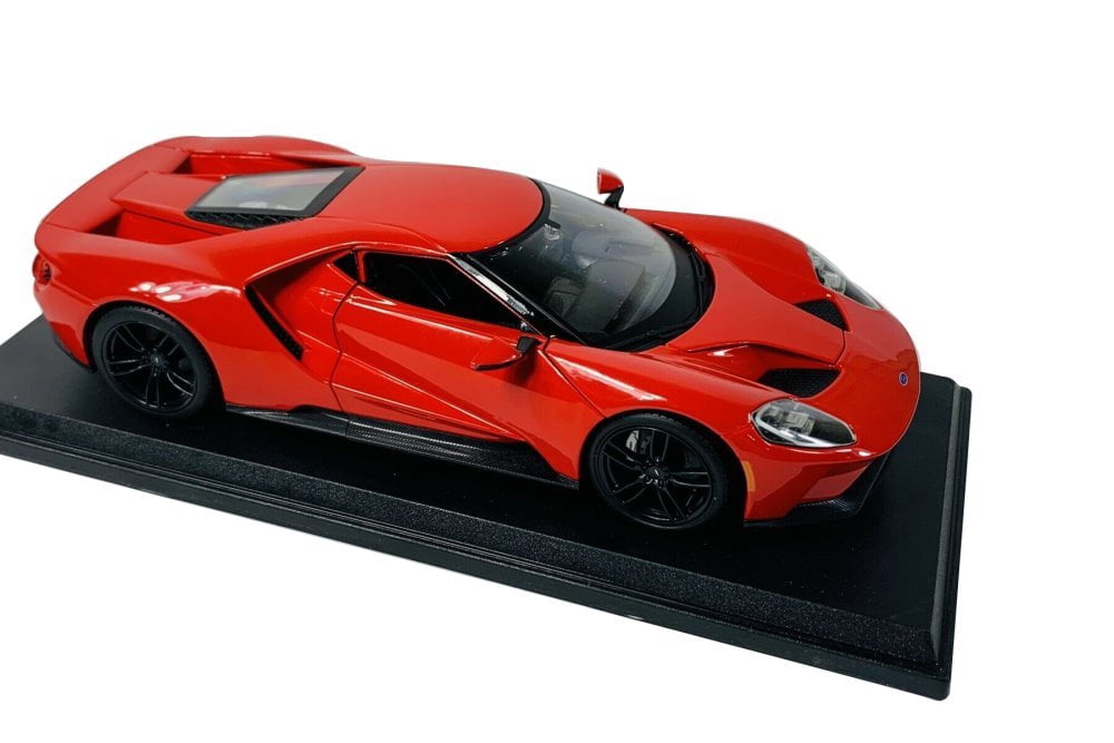 2017 Ford GT, Red - Maisto 31384R - 1/18 scale Diecast Model Toy Car