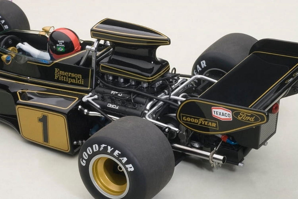 Lotus 72E 1973 Emerson Fittipaldi #1 with Driver Figure in Cockpit 1/18 Model Car by Autoart
