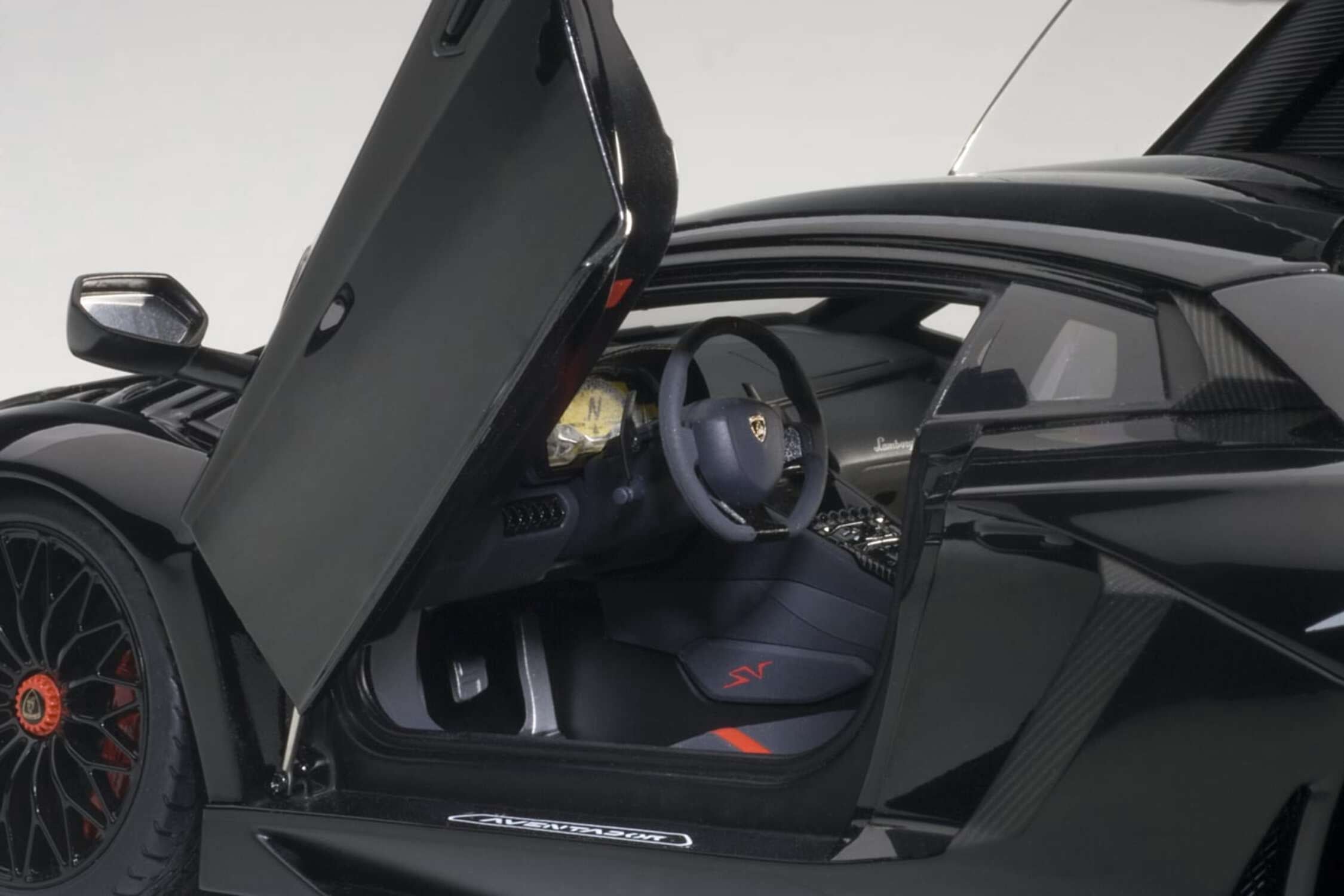 Autoart 74556 Lamborghini Aventador LP750-4 SV Nero Aldebaran-Gloss Black 1-18 Scale Model Car