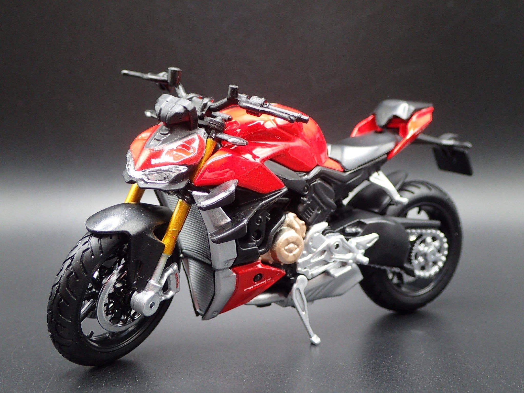 Open Box DUCATI SUPER NAKED V4S BIKE MOTORCYCLE RED 1/18 SCALE DIORAMA DIECAST MODEL BIKE
