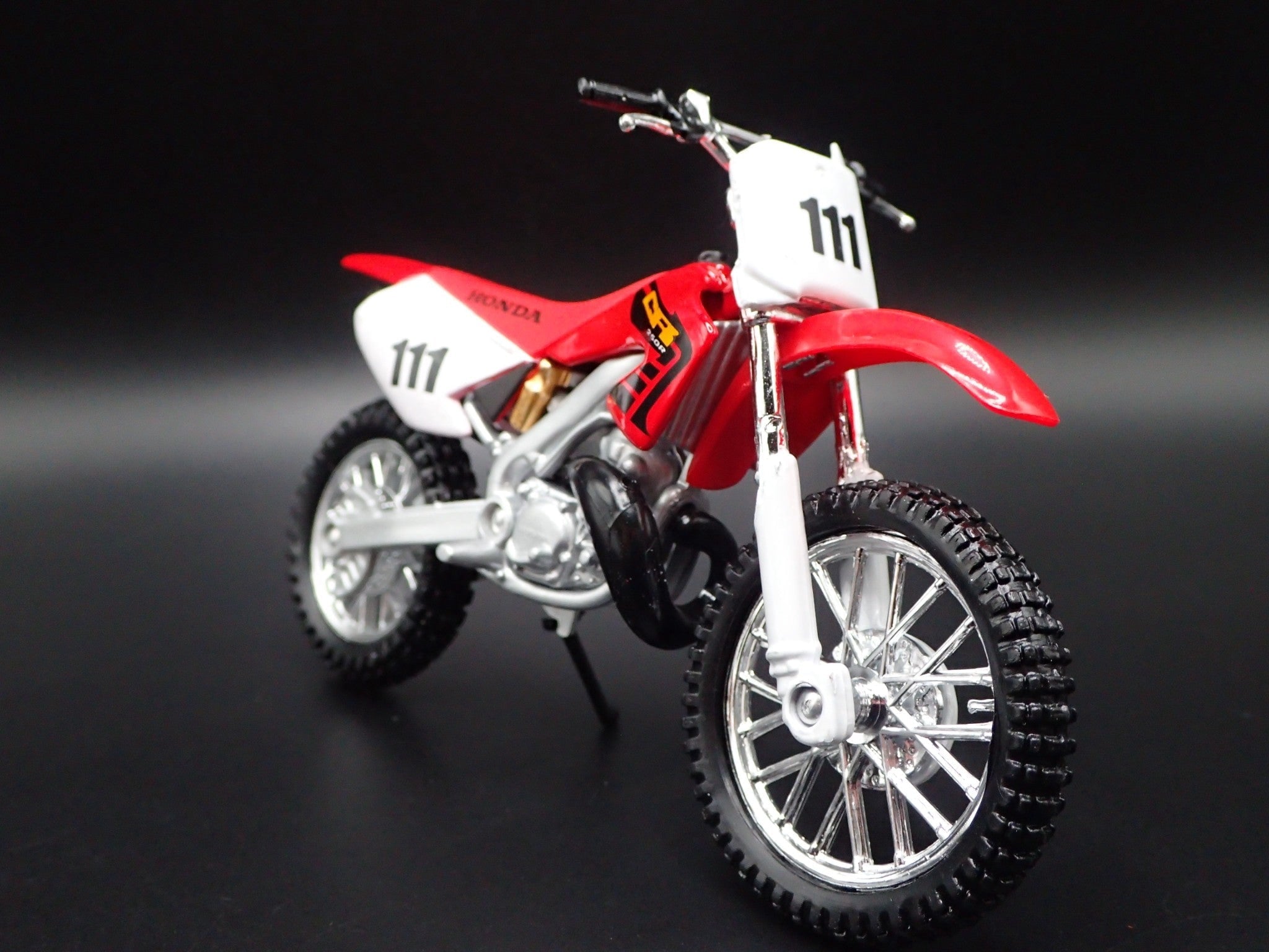 Open Box HONDA CR250R DIRT BIKE MOTORCYCLE RED 1/18 SCALE DIORAMA DIECAST MODEL BIKE