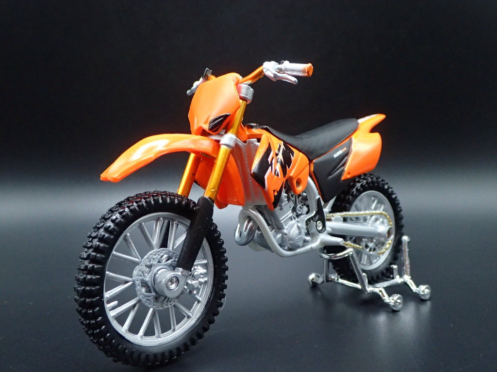 Open Box KTM 525SX DIRT BIKE MOTORCYCLE ORANGE 1/18 SCALE DIORAMA DIECAST MODEL BIKE