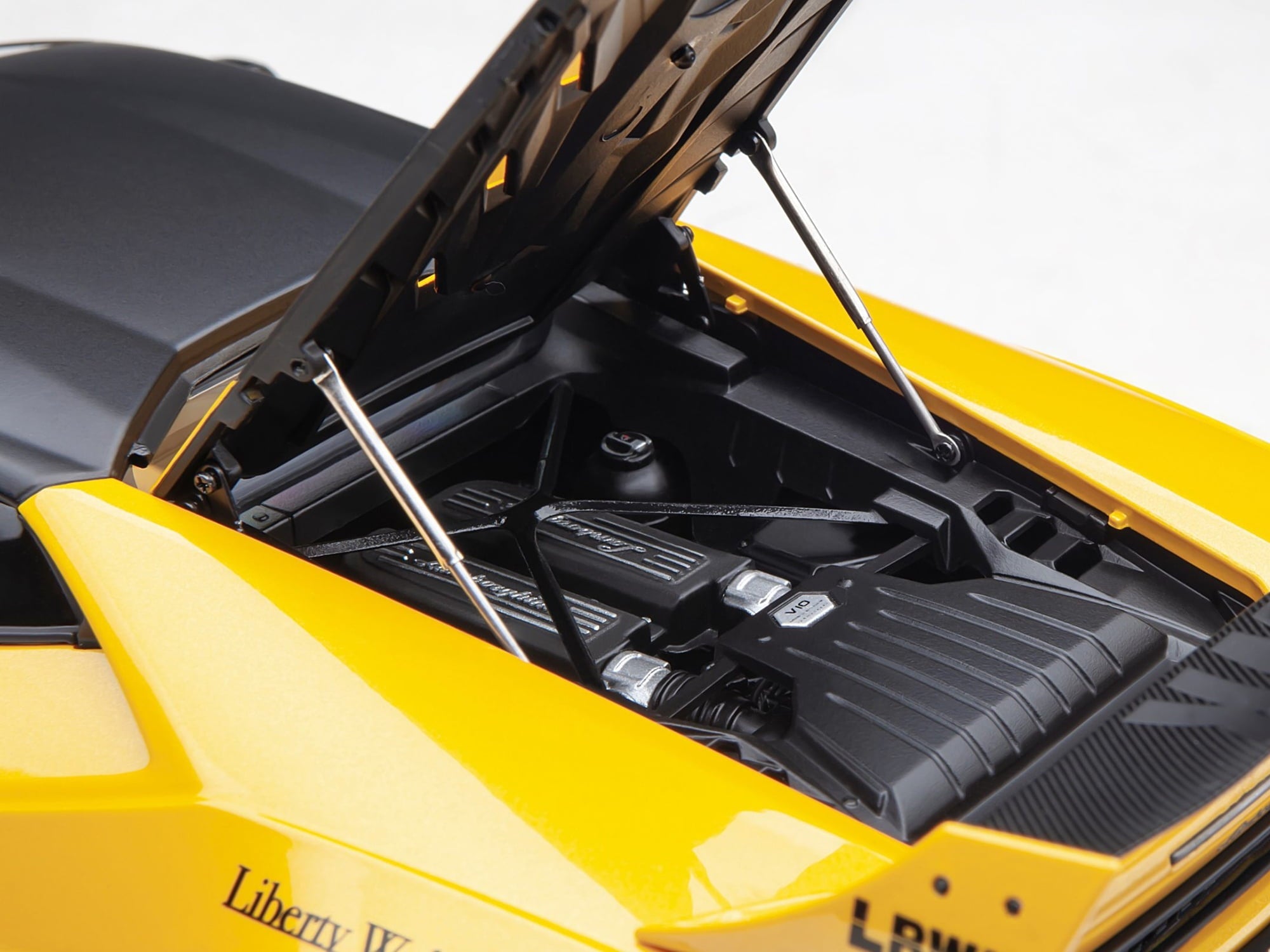 AUTOart Lamborghini Huracan GT Liberty Walk LB Silhouette Works Yellow Metallic 1:18