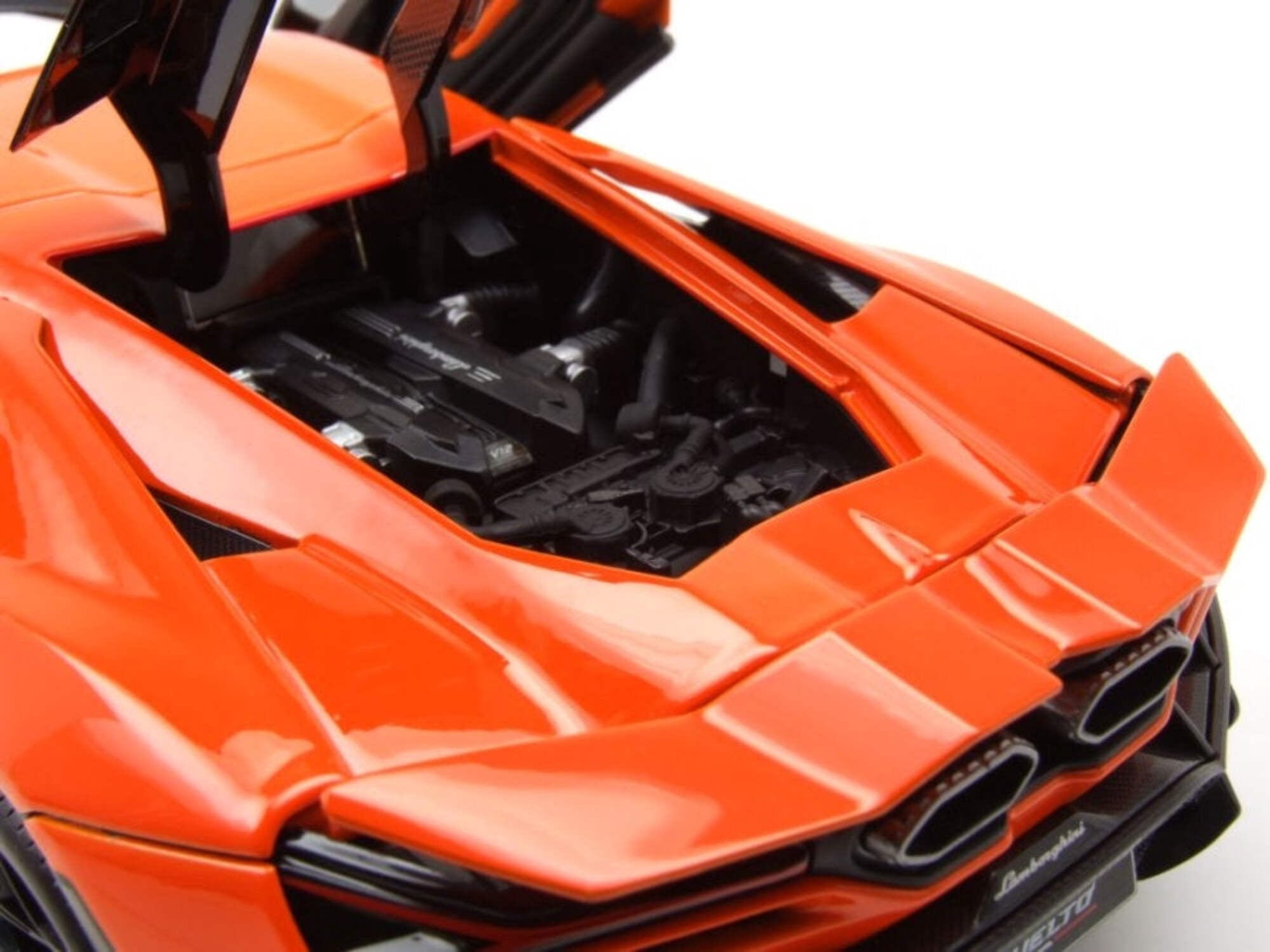 MAISTO 1/18 - LAMBORGHINI Revuelto - 2023