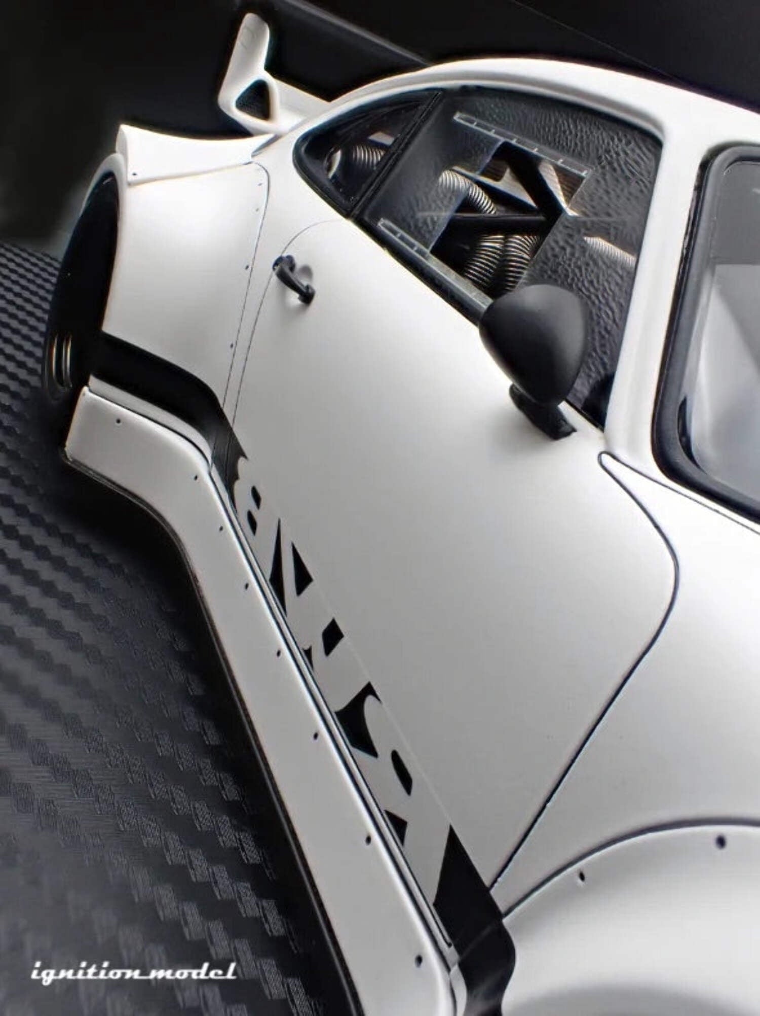 Ignition-Model Porsche 911 RWB 930 Matte White w/ Work S1 Wheels 1:18