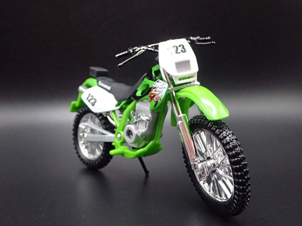 Open Box KAWASAKI KLX 250SR DIRT BIKE MOTORCYCLE GREEN 1/18 SCALE DIECAST MODEL BIKE