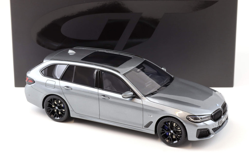 2023 BMW 530E XDrive M Silver Metallic 1/18 Model Car by GT Spirit