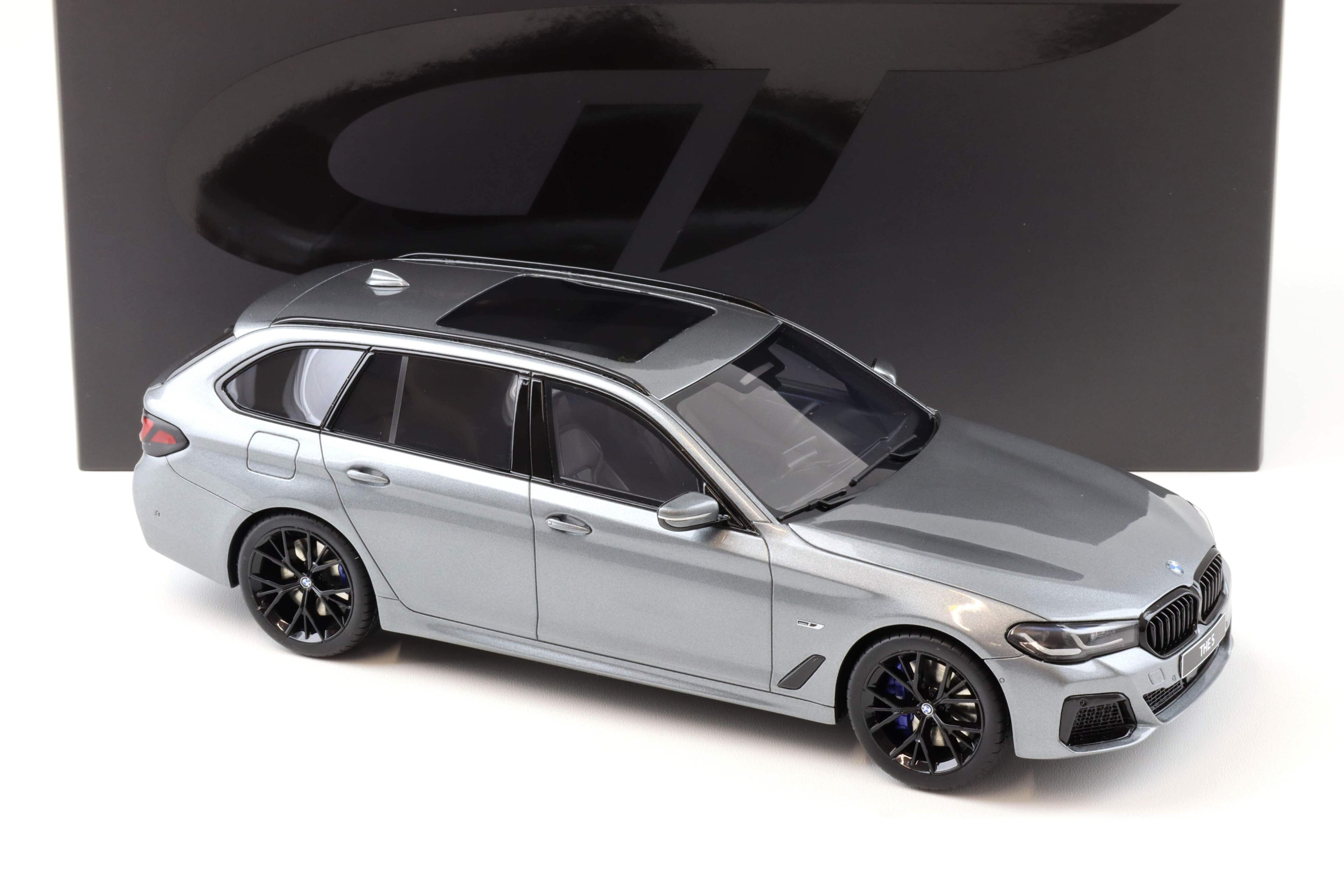 2023 BMW 530E XDrive M Silver Metallic 1/18 Model Car by GT Spirit