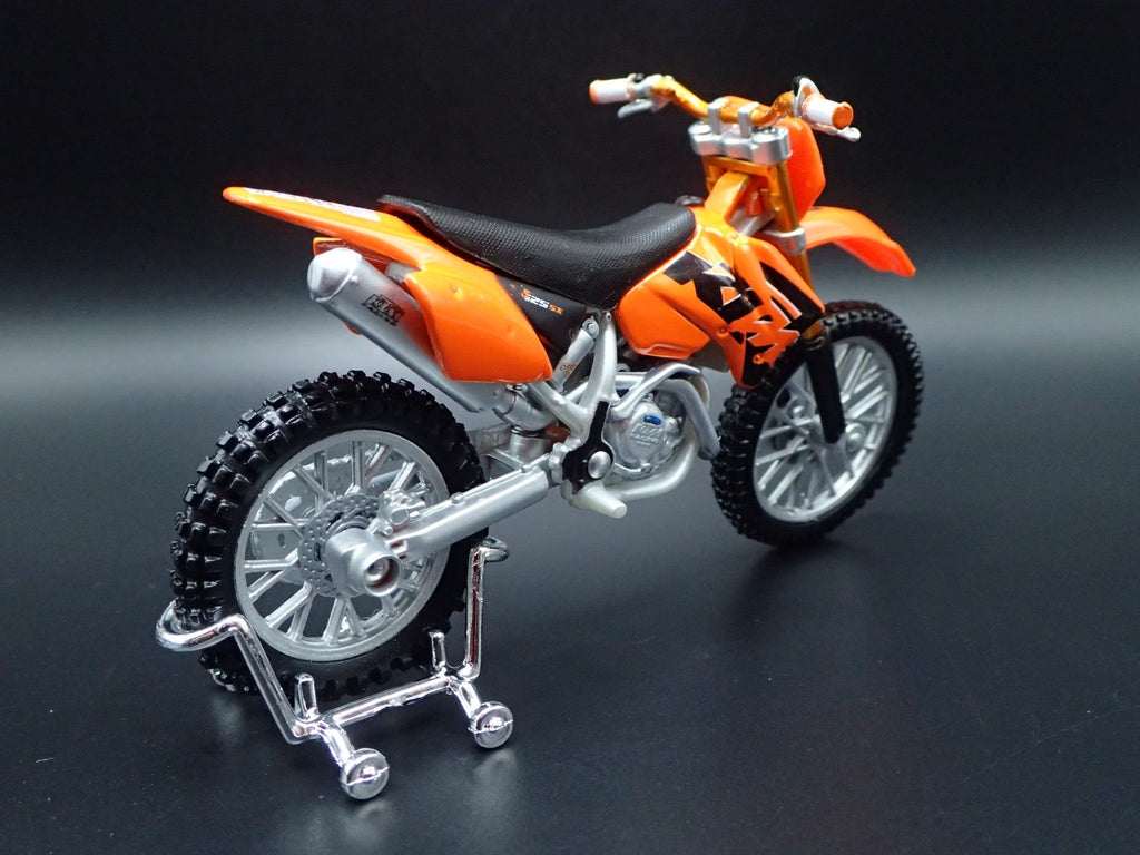 Open Box KTM 525SX DIRT BIKE MOTORCYCLE ORANGE 1/18 SCALE DIORAMA DIECAST MODEL BIKE