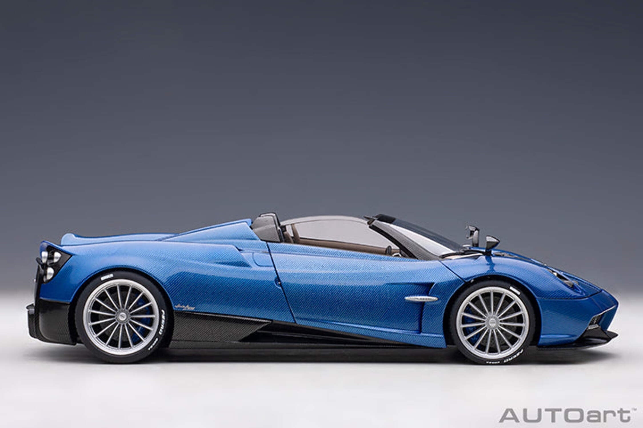 Pagani Huayra Roadster Blue Tricolore Carbon Fiber with Black Top with Luggage Set 1/18 Scale Model Car by Autoart
