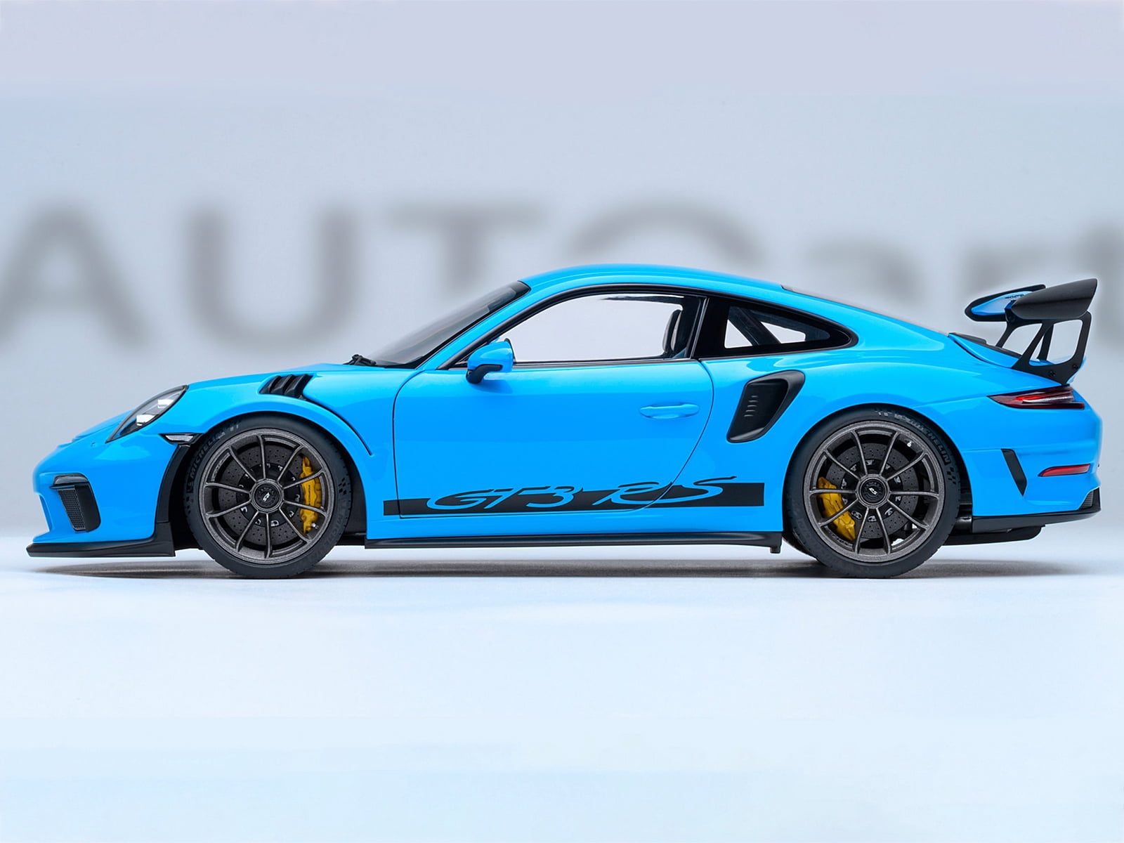 Porsche 911 (991.2) GT3 RS Riviera Blue 1/18 Model Car by Autoart