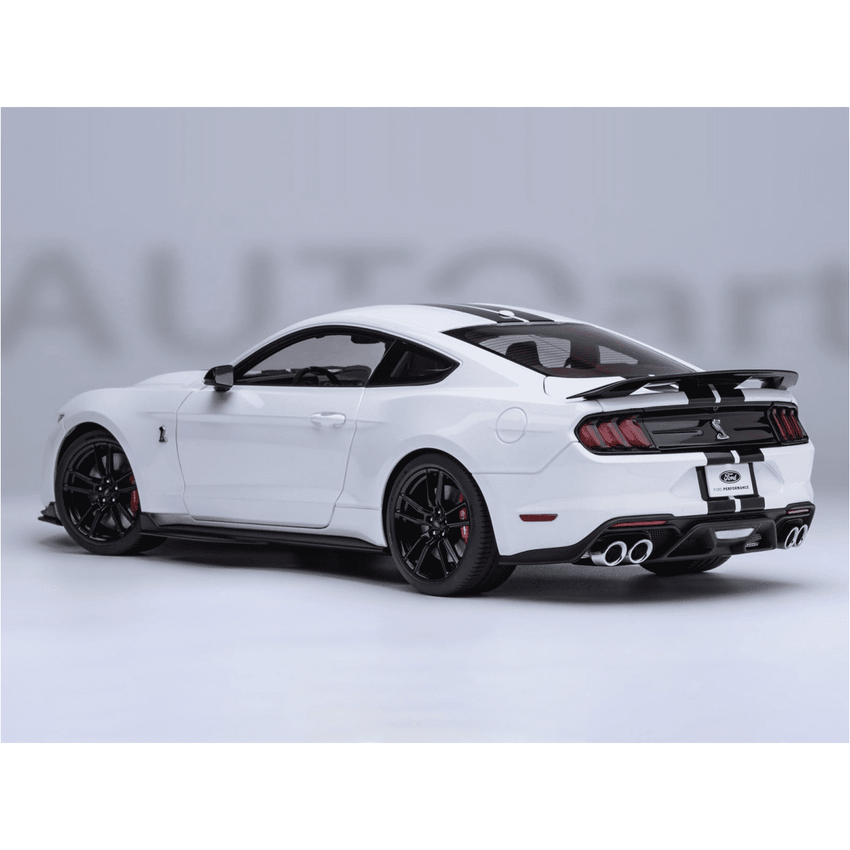Ford Mustang Shelby GT500 Oxford White with Black Stripes 1/18 Model Car by Autoart