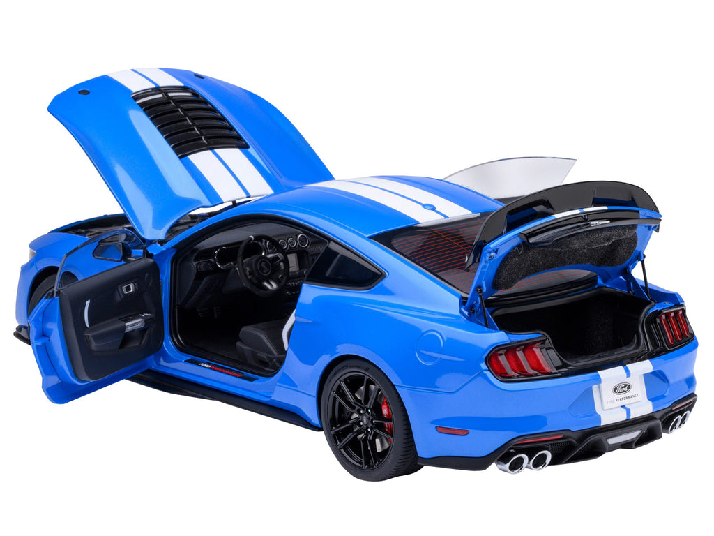 Ford Mustang Shelby GT500 Grabber Blue w/ White Stripes 1/18 Model Car by Autoart